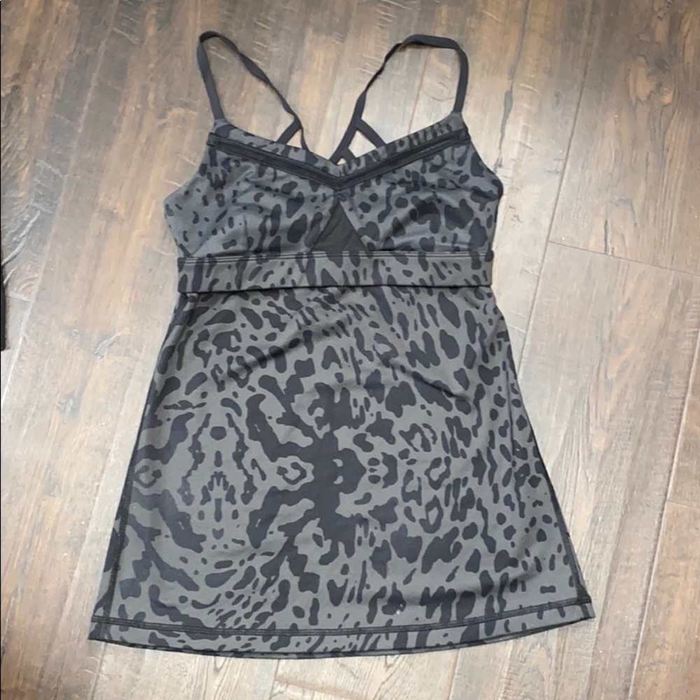Lululemon Black and Grey Tank with black details
